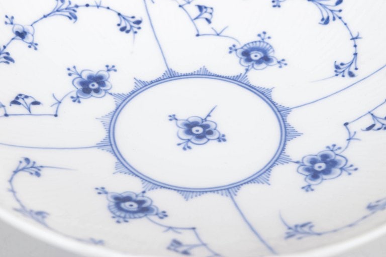 Royal Copenhagen Blue Fluted Plain. Hand-painted porcelain compote. Early 20th century. - 4