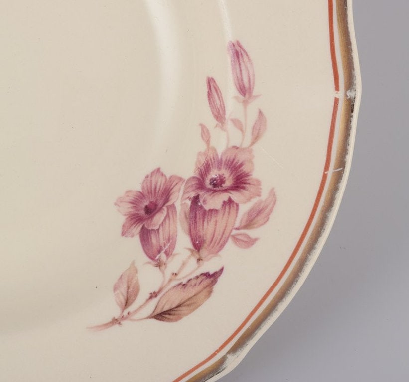 Arabia, Finland. A set of seven deep 'Myrna' faience plates. Approximately 1940s. - 3