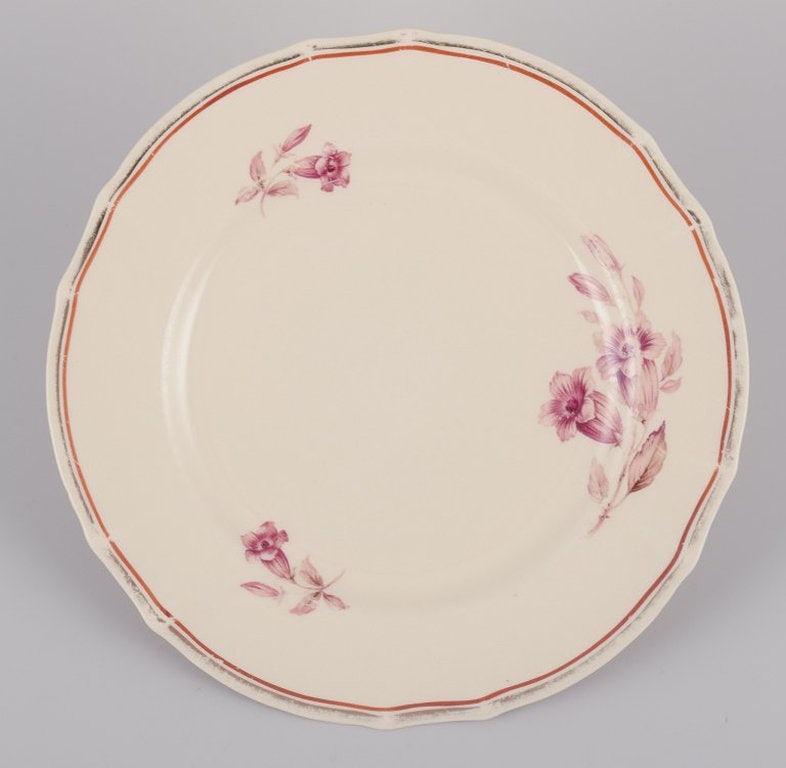 Arabia, Finland. A set of nine 'Myrna' lunch plates in faience. Approximately 1940s. - 2