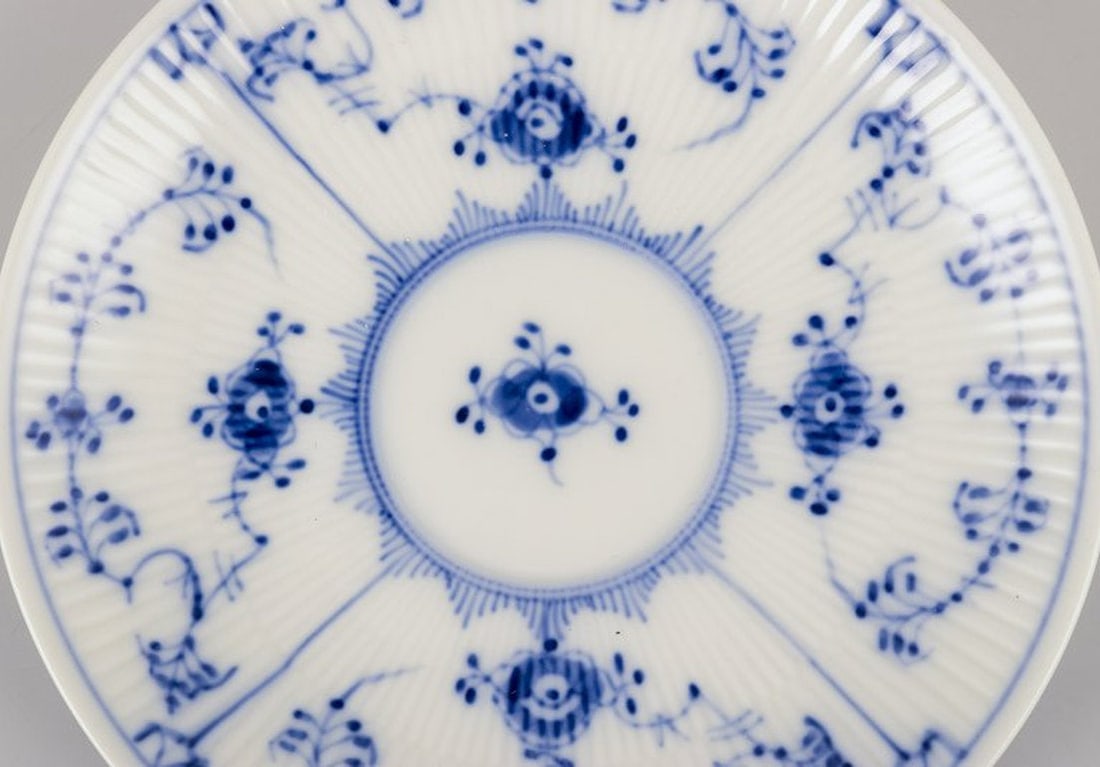 Royal Copenhagen Blue Fluted Plain. A set of four porcelain bouillon cups with matching saucers. - 7