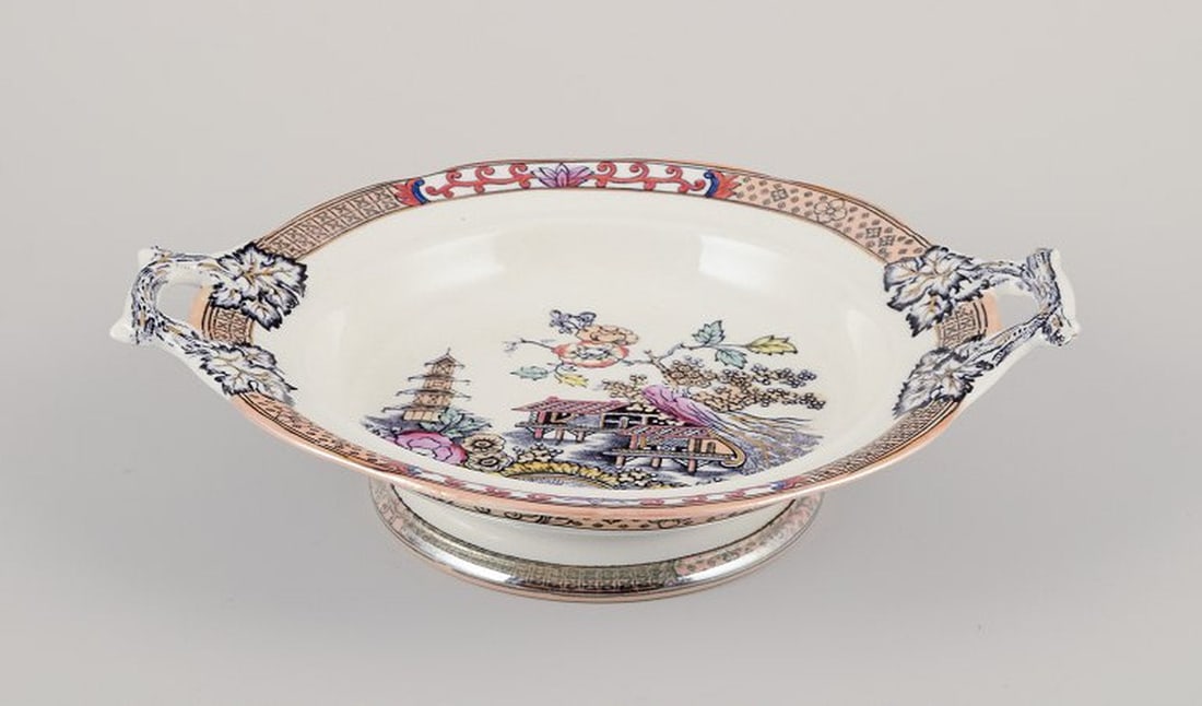 Rorstrand, Sweden. Two pieces of 'Japan' faience consisting of sauce bowl on foot and centerpiece - 5