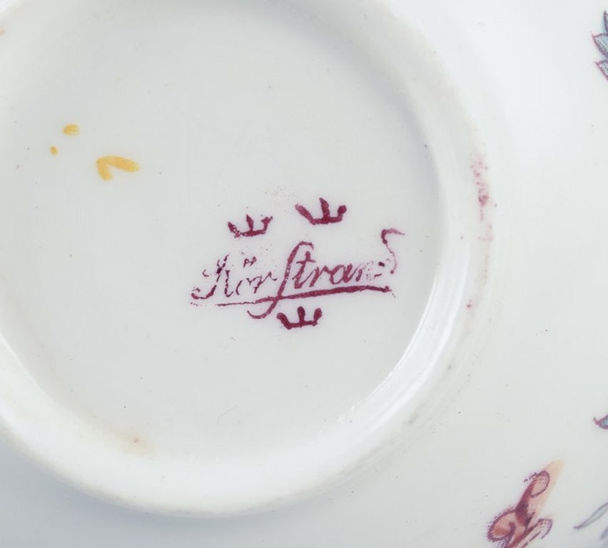 Rorstrand, Sweden. A set of four 'Formosa' coffee cups with saucers in faience. Approx. 1900. - 5