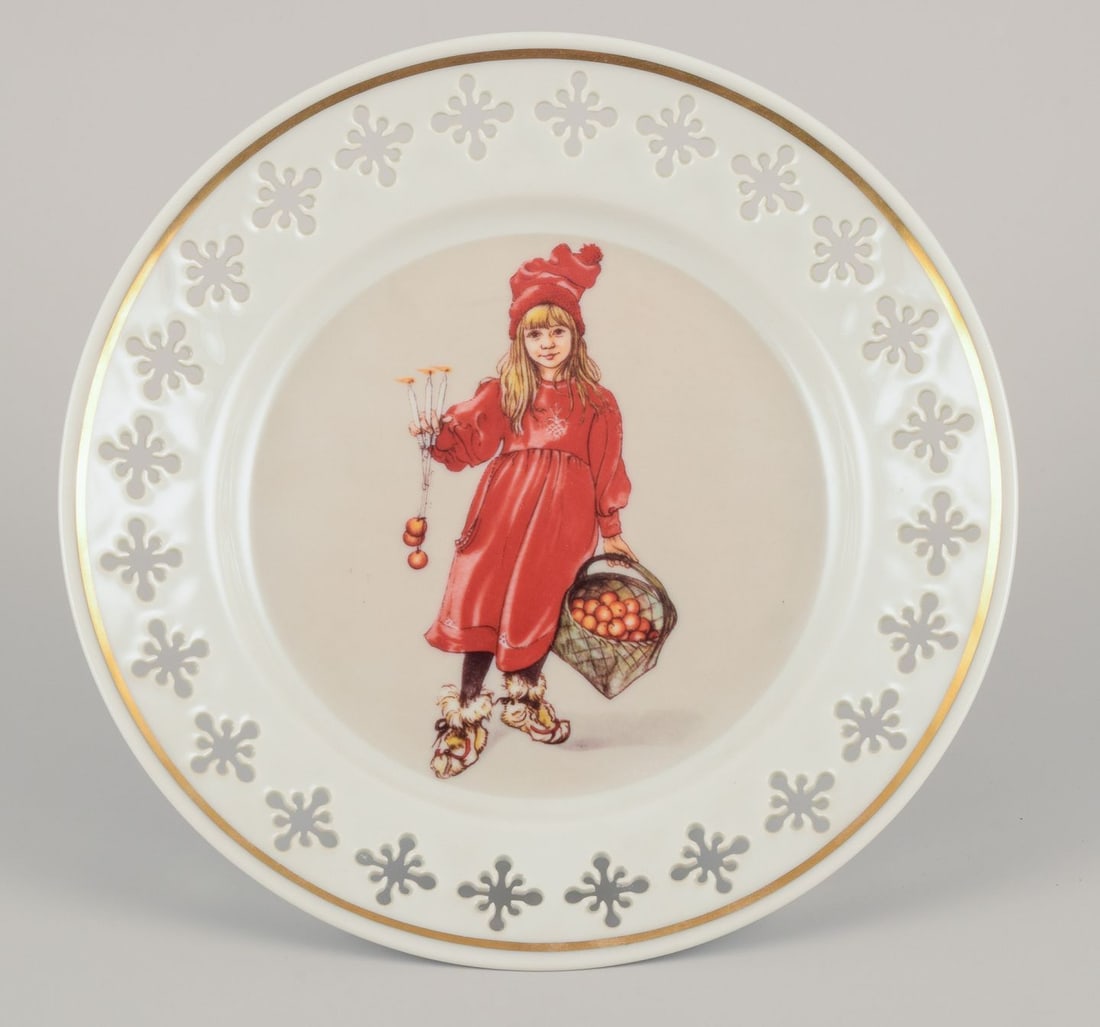 Bing & Grøndahll, Denmark. Set of six porcelain plates with motifs from Carl Larsson's - 2