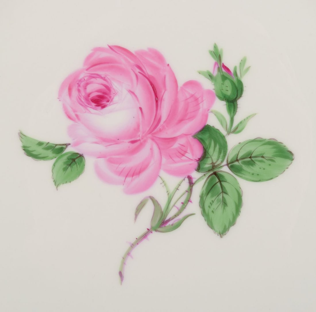 Meissen, Germany. Four lunch plates with motif of pink rose. Approx. 1920/30s. - 7