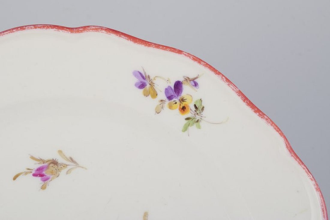 Meissen, Germany. A set of three small antique porcelain plates. 19th century. - 5