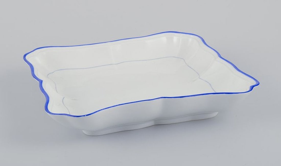 Meissen, Germany. Two square bowls of white porcelain, blue rim. Early 20th century. - 2
