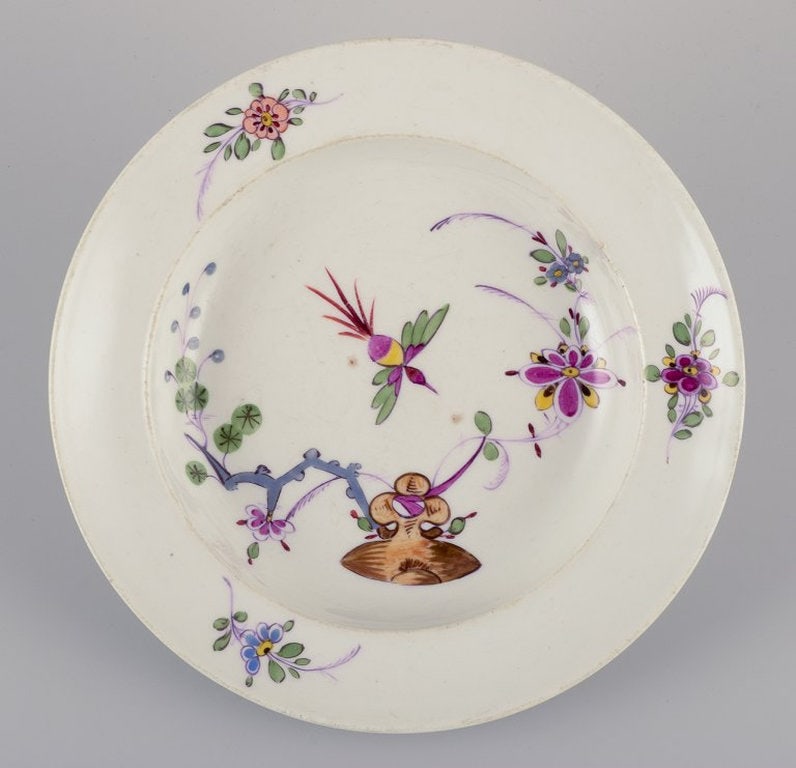 Meissen, Germany. A set of four antique porcelain soup plates. Hand-painted 'Kakiemon' decoration. - 2