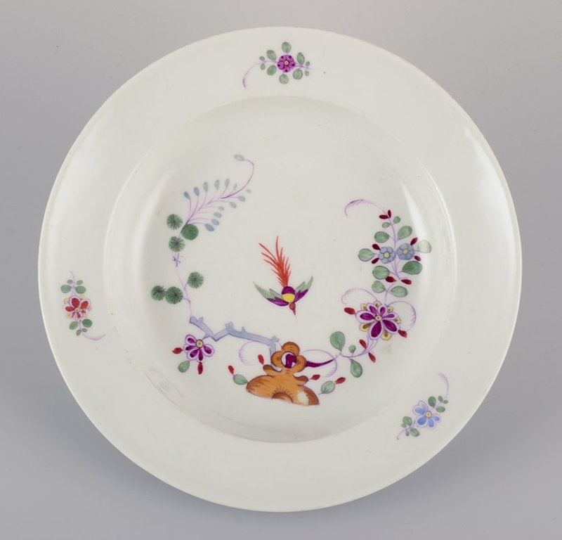 Meissen, Germany. A set of four antique porcelain soup plates. Hand-painted 'Kakiemon' decoration. - 5