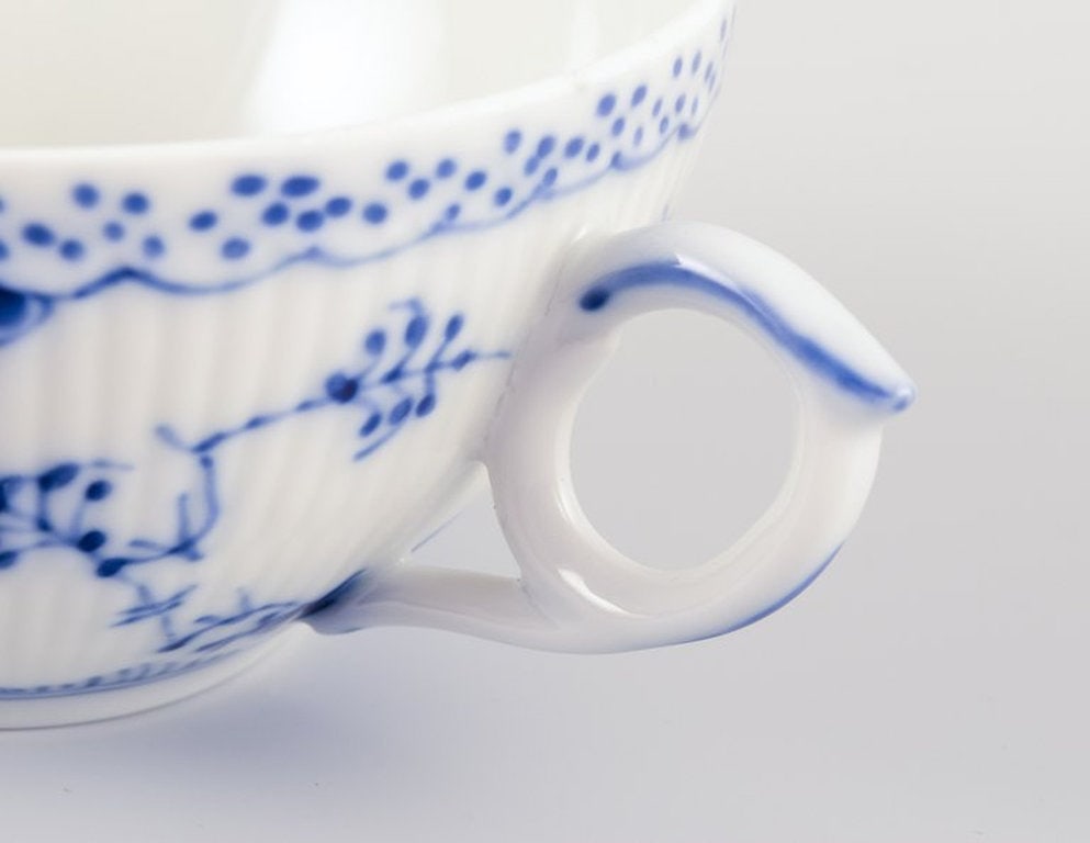 Royal Copenhagen Blue Fluted Half Lace. A set of six porcelain teacups with saucers. 1975-1979. - 5
