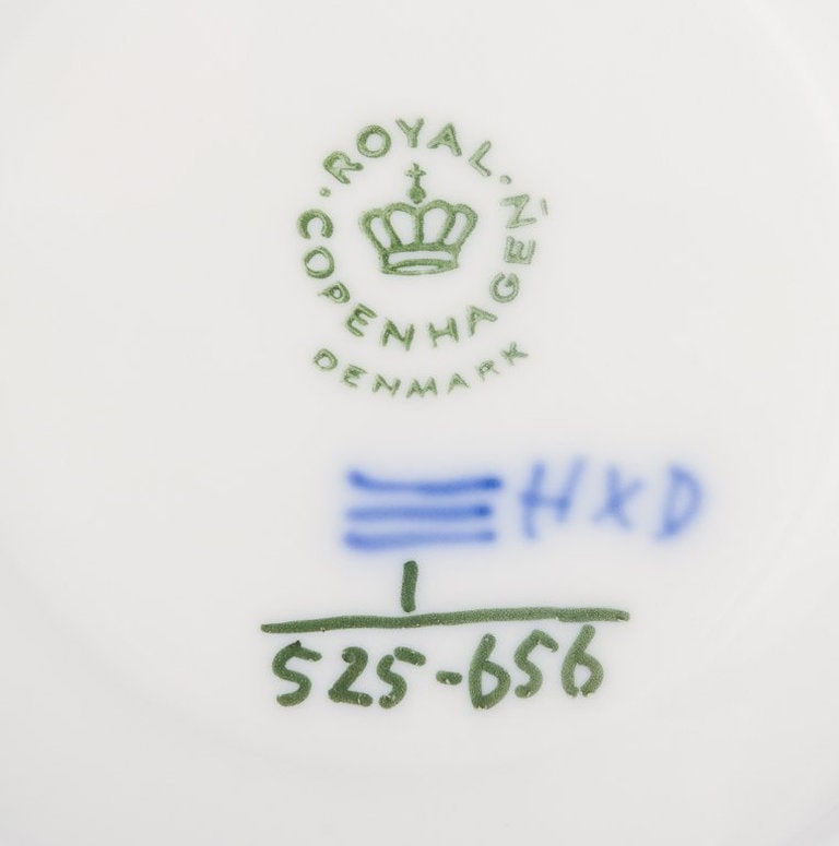 Royal Copenhagen Blue Fluted Half Lace. A set of six porcelain teacups with saucers. 1975-1979. - 8