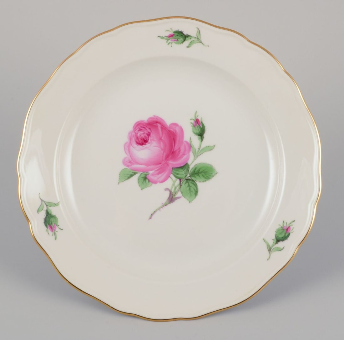 Meissen, Germany. Four lunch plates with motif of pink rose. Approx. 1920/30s. - 4