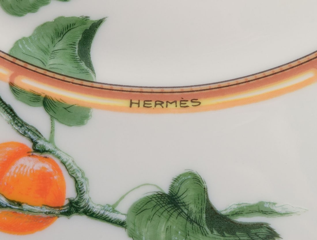 Hermes, France. Two porcelain plates with bird motifs. "L'etrier Perchoir" series. Late 20th C. - 7
