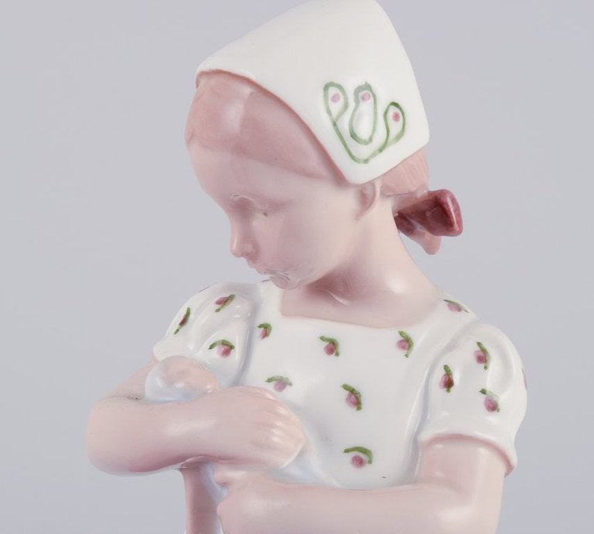 Mary Ingeborg Plockross Irminger for Bing & Grøndahll, Denmark. Porcelain figurine of a girl - 5