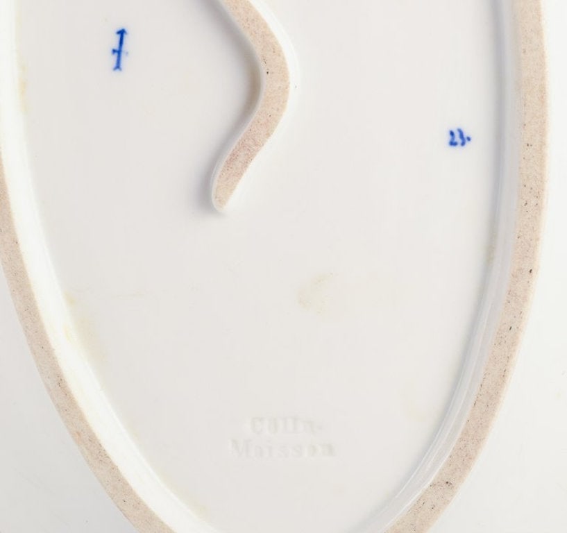 Stadt Meissen, Germany. Two oval serving dishes. Blue Onion-patterned decoration. Early 20th - 5