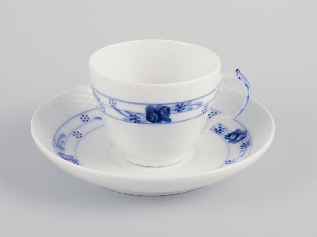 Early Royal Copenhagen Rosenknop / Blå Rose. Coffee set for three persons in hand-painted - 2