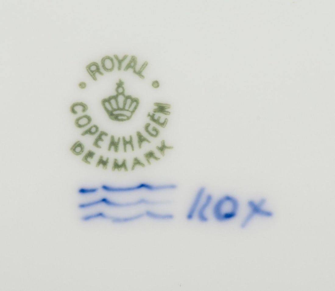 Royal Copenhagen, Denmark. Porcelain Christmas plate from 1948. - 5