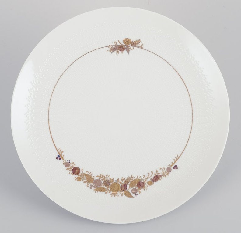 Bjørn Wiinblad for Rosenthal Studioline 362, Germany. A set of eight 'Romanze' breakfast plates - 2