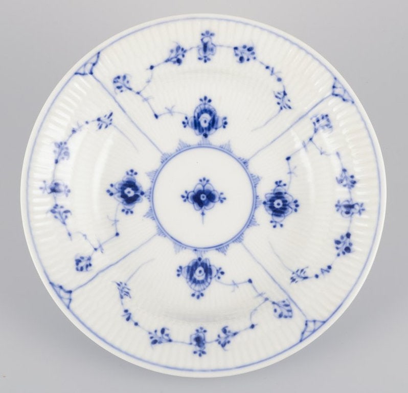 Bing & Grøndahll Blue Fluted. A set of four antique deep porcelain plates. 1898-1899. - 3