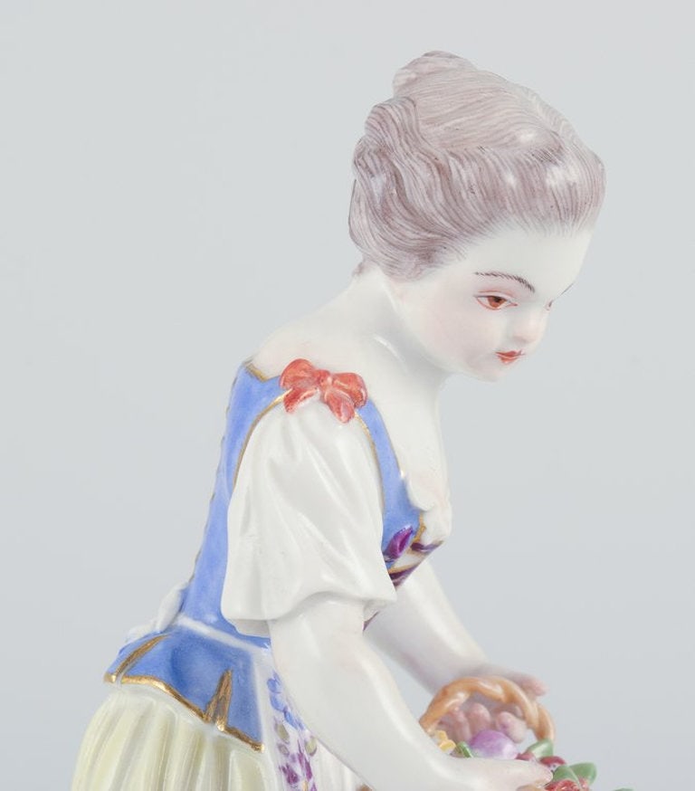 Meissen, Germany. Porcelain figurine of girl with basket. Ca. 1900. - 3
