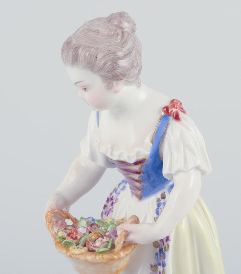 Meissen, Germany. Porcelain figurine of girl with basket. Ca. 1900. - 4