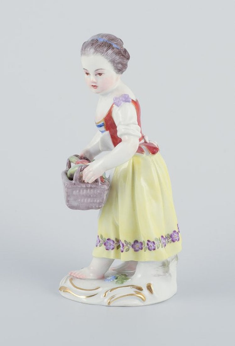 Meissen, Germany. Porcelain figurine of girl with basket. Ca. 1900. - 2
