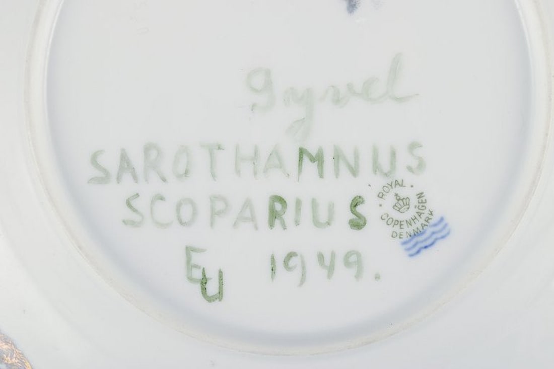 Royal Copenhagen Flora Danica. Lunch plate in hand-painted porcelain. 1949. - 4