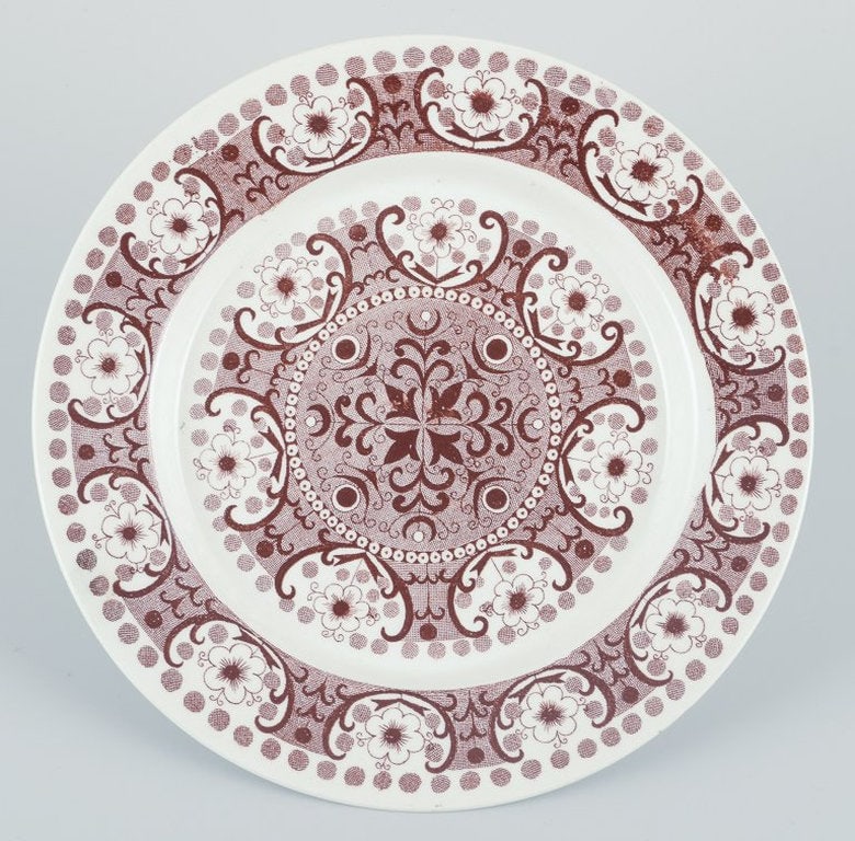 Raija Uosikkinen for Arabia, Finland. A set of twelve 'Ali' faience plates. Circa 1960. - 2