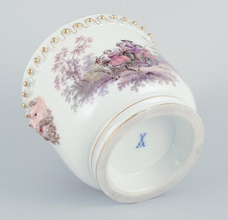 Antique Meissen flowerpot in porcelain. Motif of faun. Face in relief. 19c. - 7