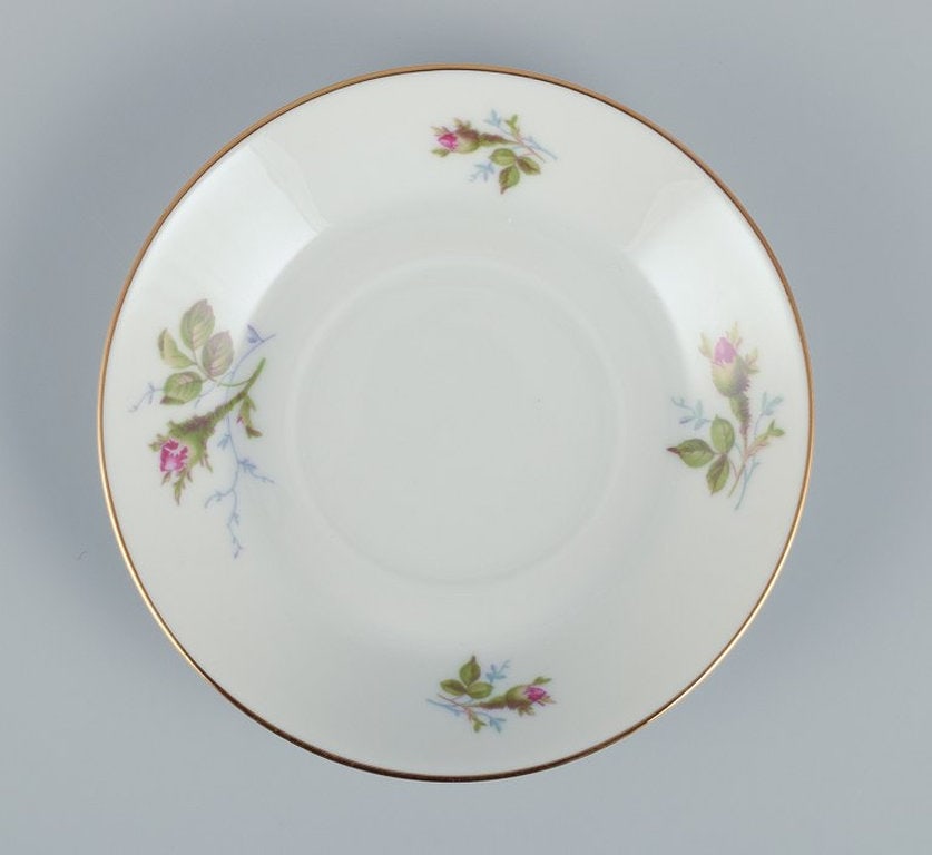 Rosenthal, Germany. A set of six espresso cups with saucers. Decorated with pink roses. Gold trim. - 5