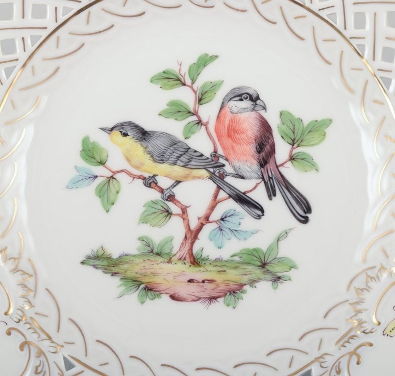 Meissen, Germany. Open lace porcelain plate. Hand-painted with a bird motif and insects, gold trim. - 2
