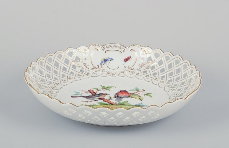 Meissen, Germany. Large open lace porcelain bowl. Hand-painted with a bird motif and insects, gold - 2