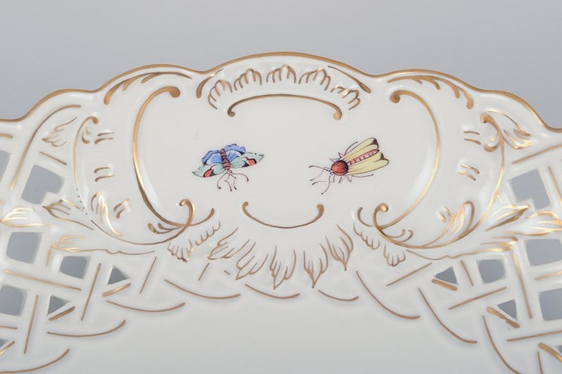 Meissen, Germany. Large open lace porcelain bowl. Hand-painted with a bird motif and insects, gold - 7