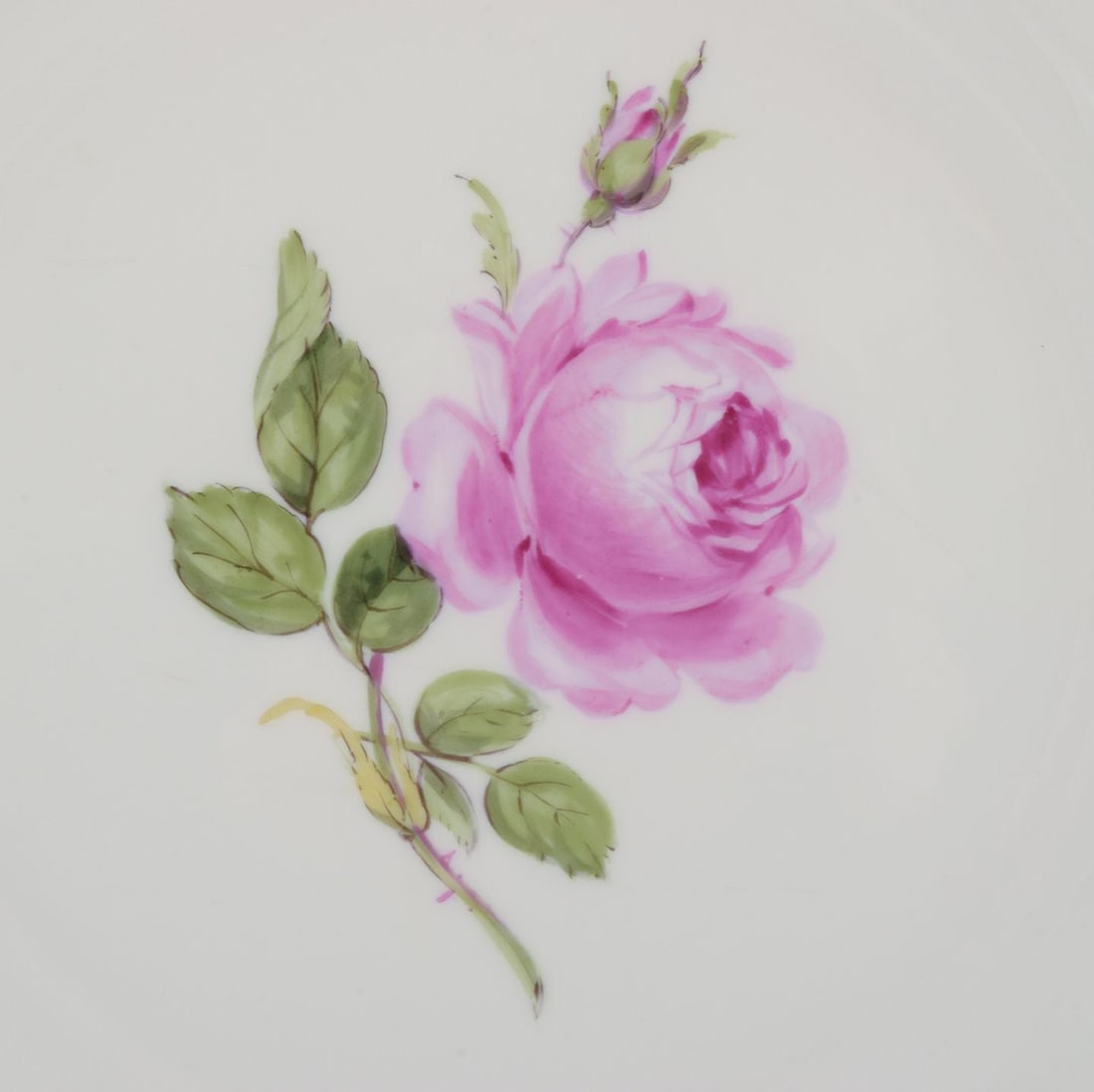 Meissen, Germany. A set of five "Pink Rose" deep dinner plates in porcelain. Approx. 1930s - 7