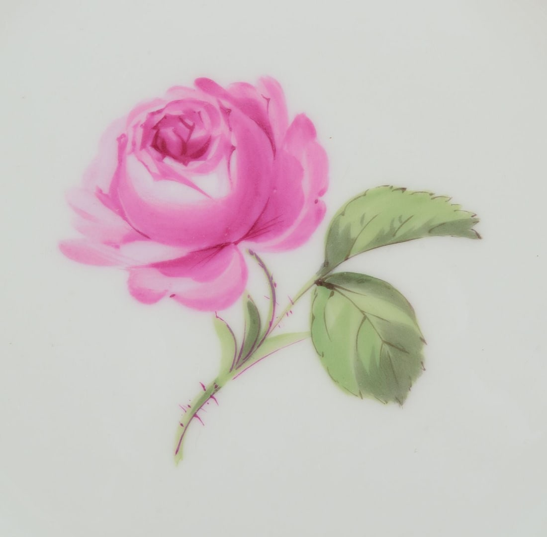 Meissen, Germany. A set of eight "Pink Rose" reticulated plates in porcelain. Approx. 1930s - 3