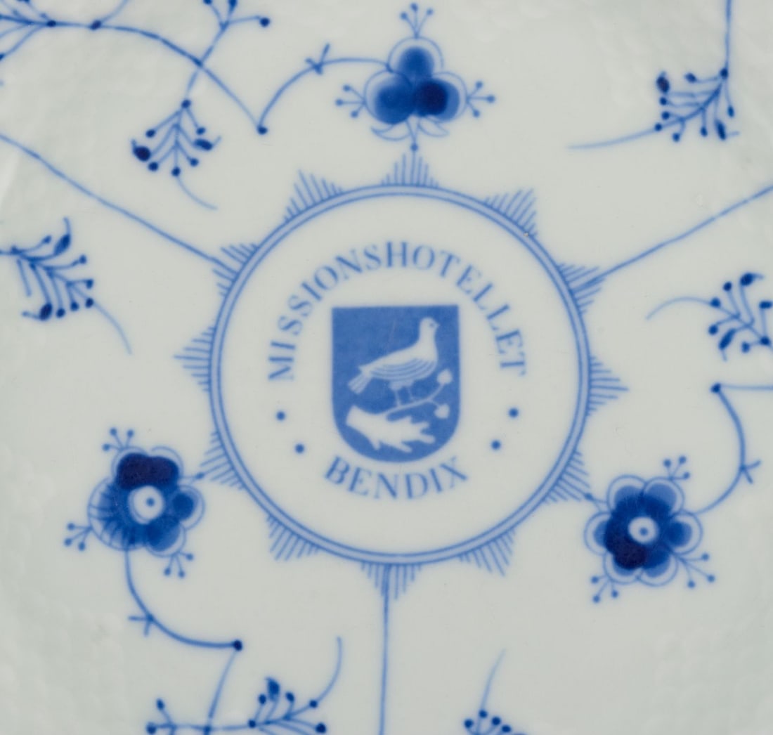 Bing &Grøndahll, Denmark. A set of five small Blue Fluted lunch plates in hotel/restaurant - 3