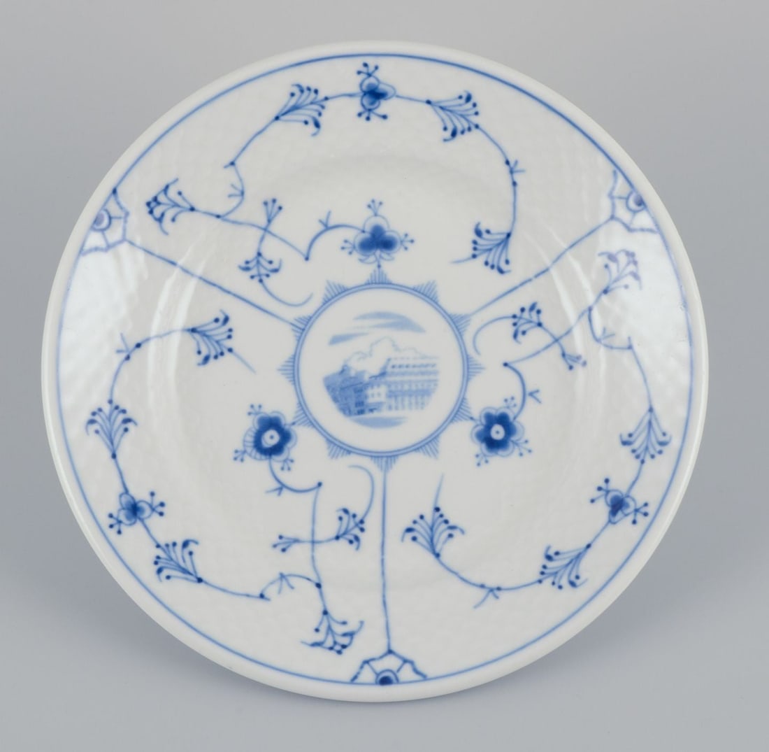 Bing &Grøndahll, Denmark. A set of five small Blue Fluted lunch plates in hotel/restaurant - 4