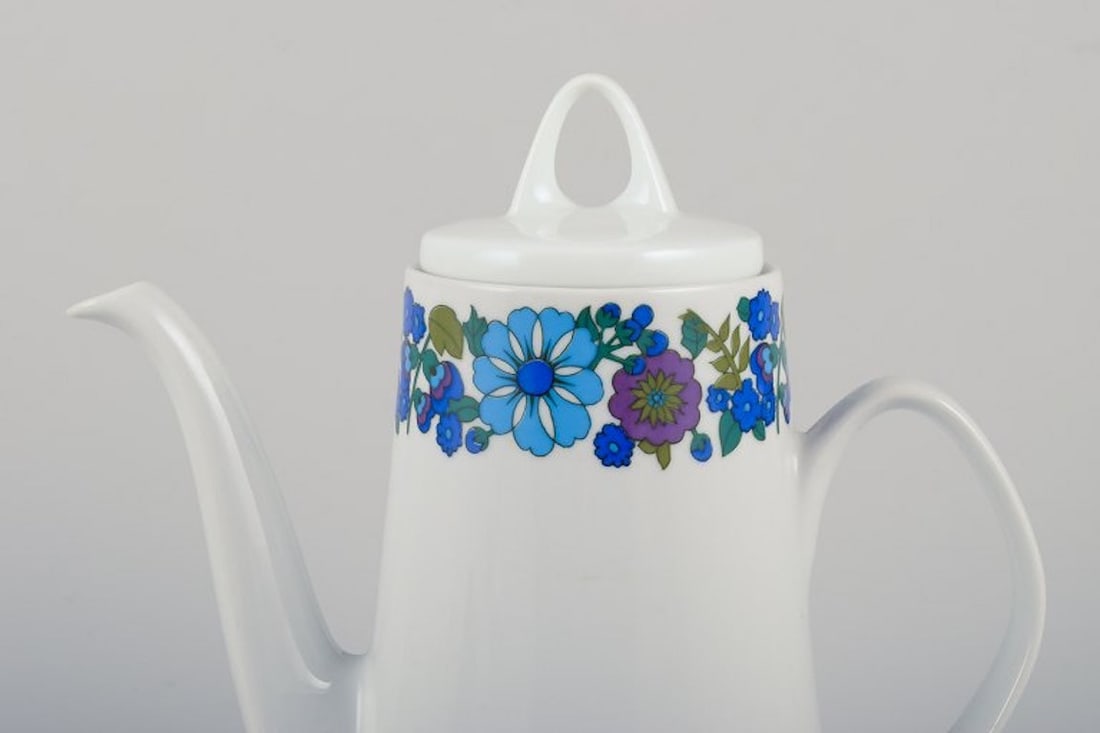 Paar, Bavaria, Jaeger & Co, Germany. Porcelain coffee pot, creamer, and sugar bowl. Approx. 1970s. - 3