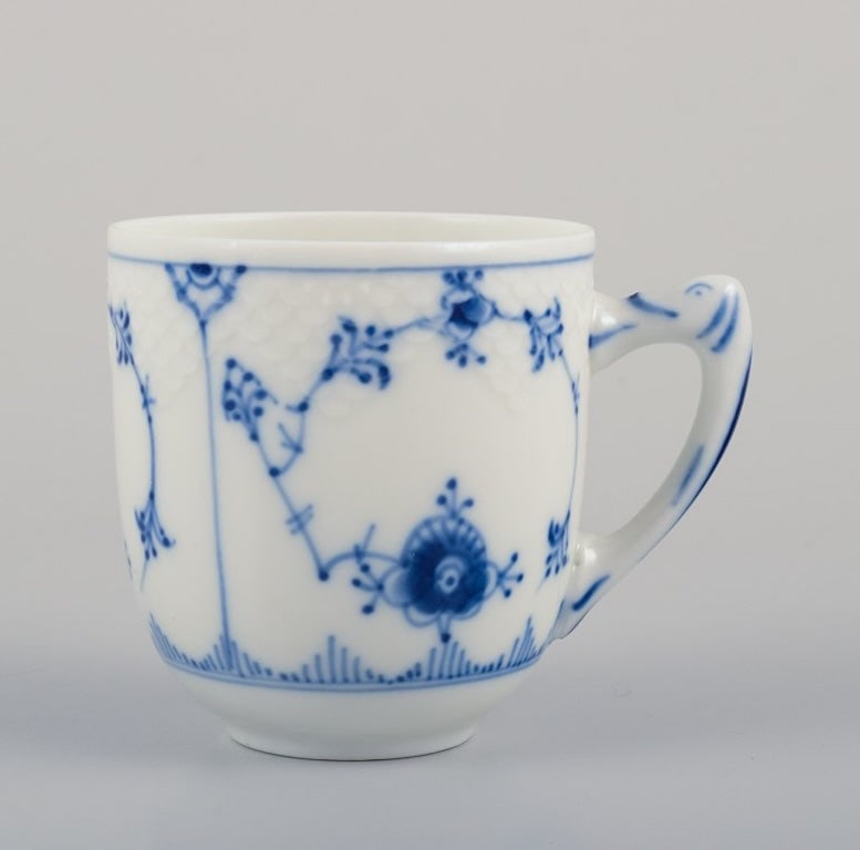 Bing & Grøndahll Blue Fluted pattern. Five coffee cups with saucers. Rare and early model. - 4