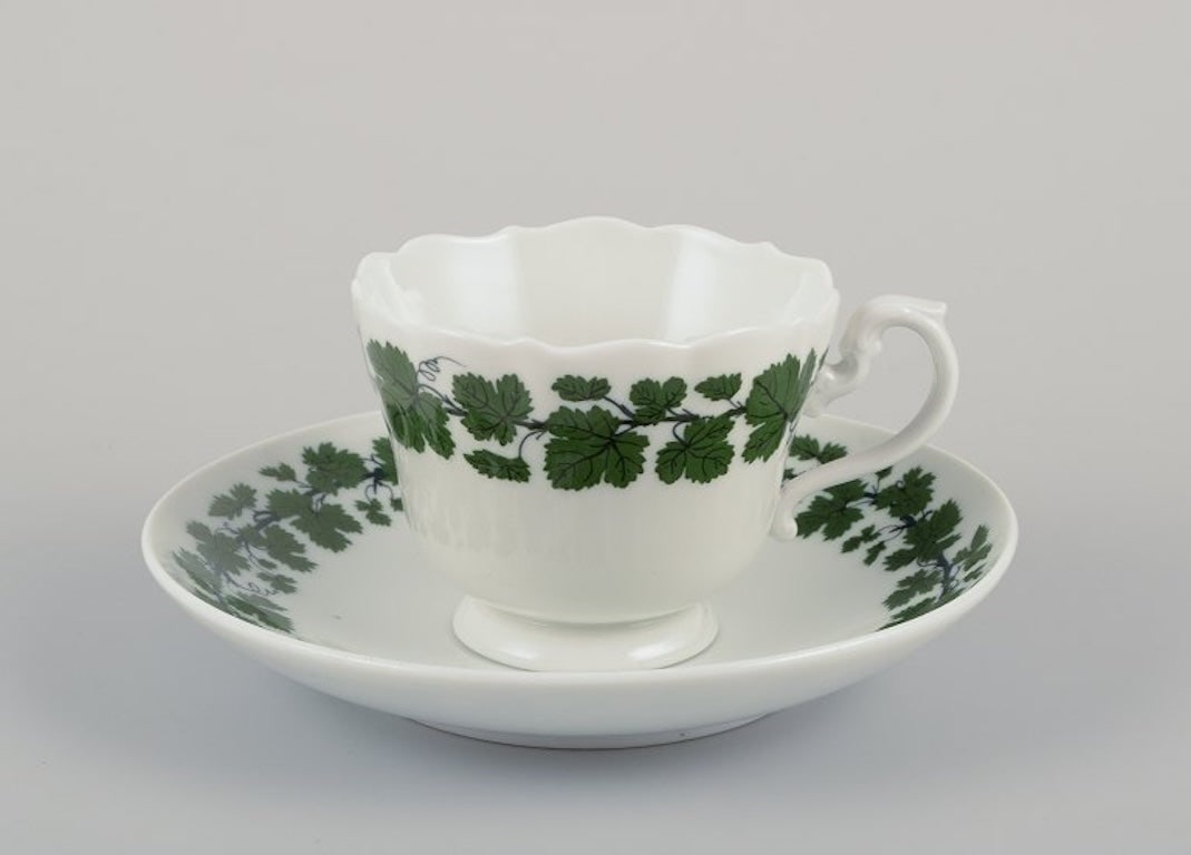 Meissen, Germany. 'Green Ivy Vine' three coffee cups with saucers. 1920s/30s. - 2