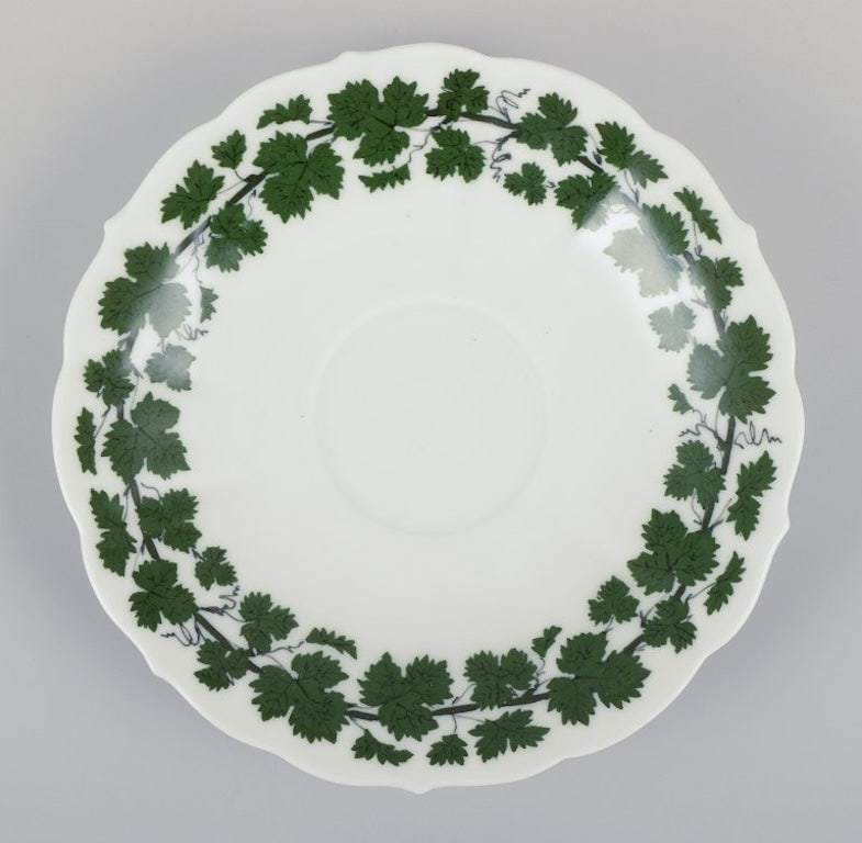 Meissen, Germany. 'Green Ivy Vine' two large breakfast cups with saucers. 1920s/30s. - 4