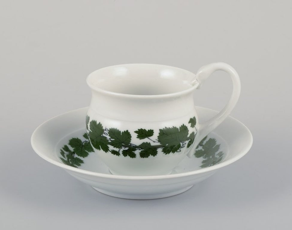 Meissen, Germany. 'Green Ivy Vine' two coffee cups with high handles and saucers. 1920s/30s. - 2