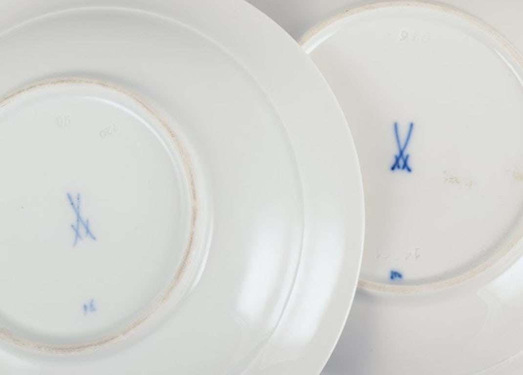 Meissen, Germany. 'Green Ivy Vine' two coffee cups with high handles and saucers. 1920s/30s. - 6