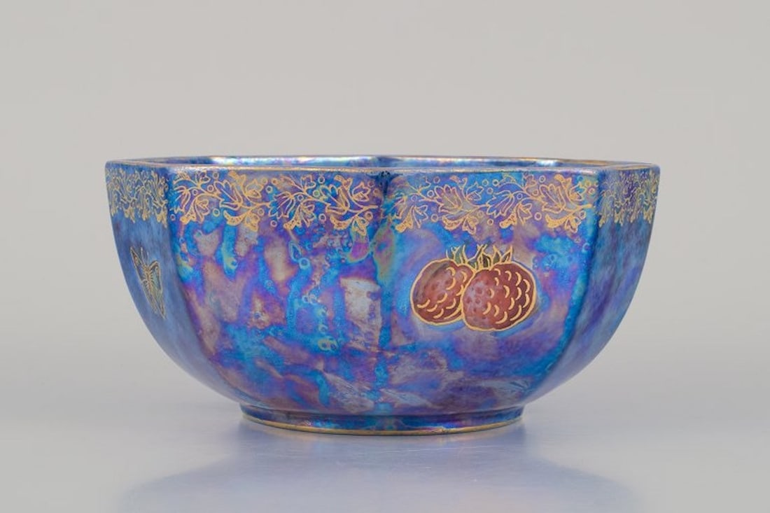 Rosenthal, Germany. Octagonal porcelain bowl with glossy luster glaze. 1930s/40s. - 2