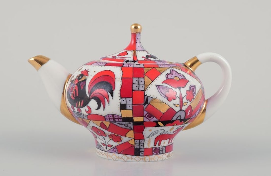 Lomonosov, Soviet Union. Miniature porcelain teapot. Approximately 1960. - 2