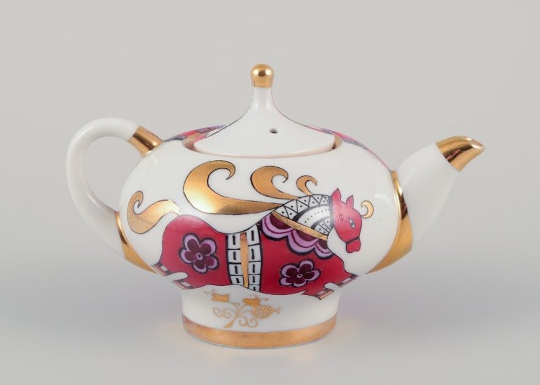 Lomonosov, Soviet Union. Miniature porcelain teapot. Approximately 1960. - 3
