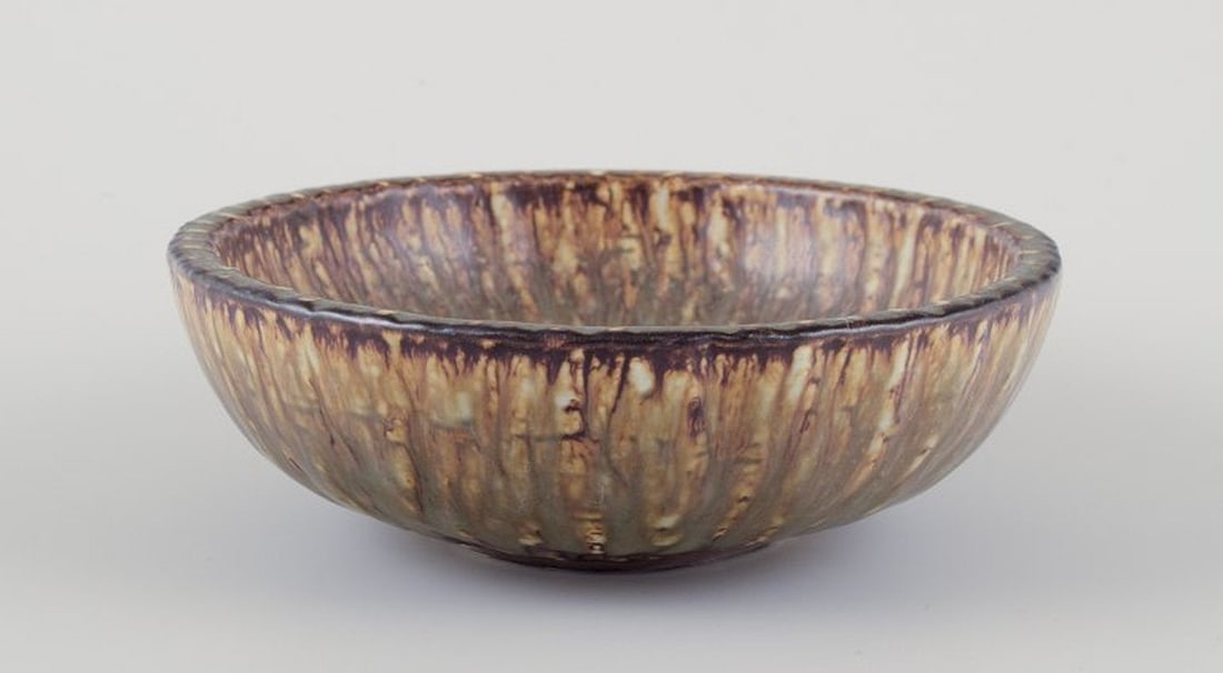 Gunnar Nylund for Rorstrand, Sweden. Ceramic bowl with birch tree glaze. Mid-20th century. - 2