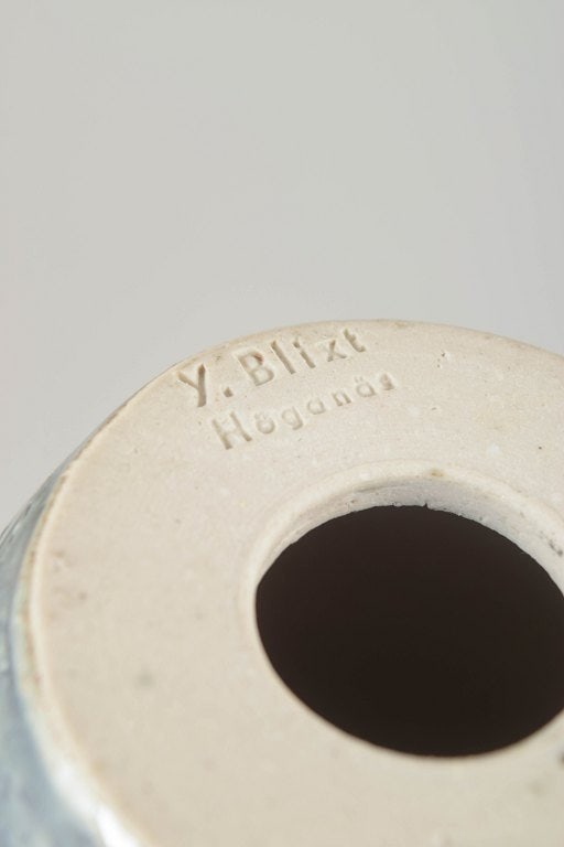 Yngve Blixt for Hoganäs, Sweden. Stoneware table lamp with textured surface and green glaze. - 4