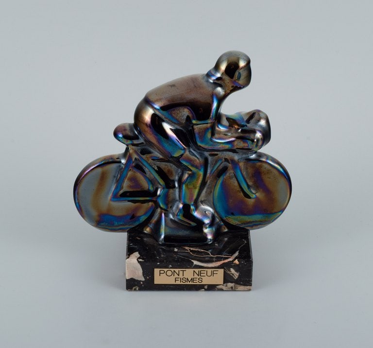 Rambervillers, French ceramic sculpture in the form of a cyclist with beautiful eosin glaze. - 2