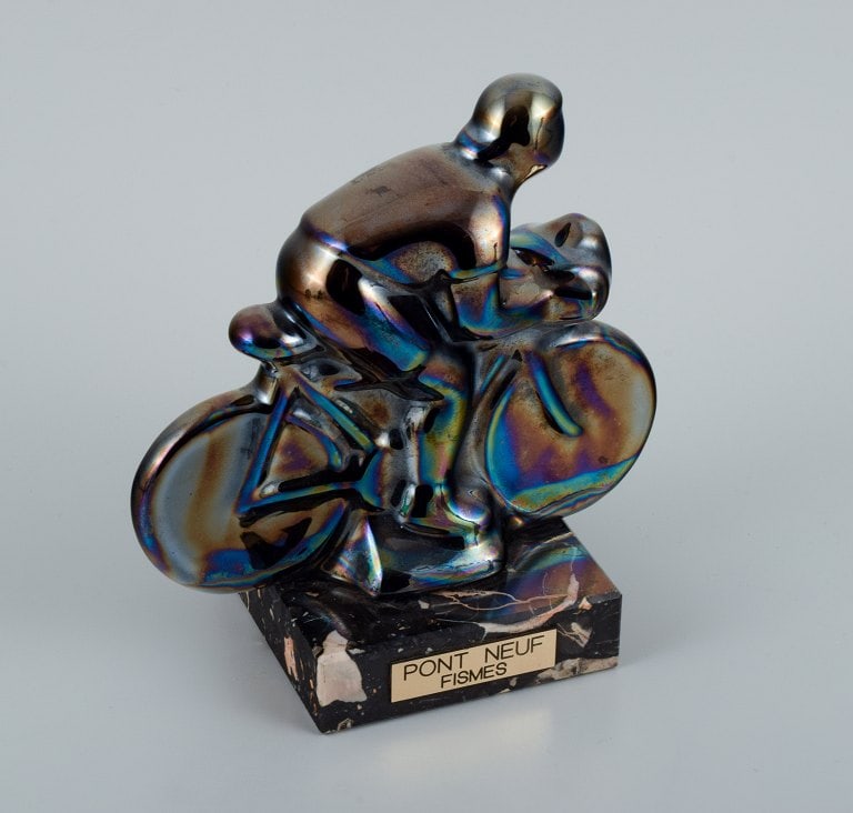 Rambervillers, French ceramic sculpture in the form of a cyclist with beautiful eosin glaze. - 3
