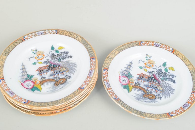 Rorstrand Japan series, Sweden. Set of six faience dinner plates with oriental-inspired decoration. - 2